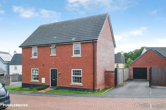 Lon Ffion, Cwmbran, NP44, photo 1