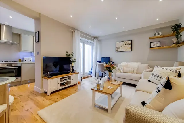 Fernlea Road, London, SW12, photo 1