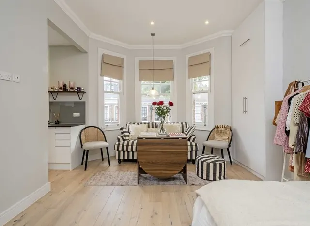 Photo 2 — Cheyne Row, Chelsea, SW3