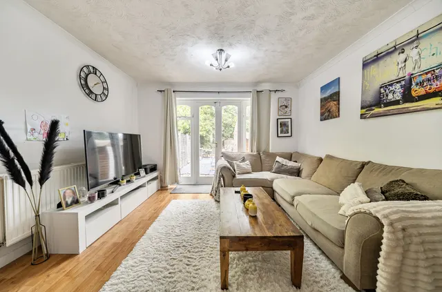 Oak Ridge, West End, GU24, photo 2