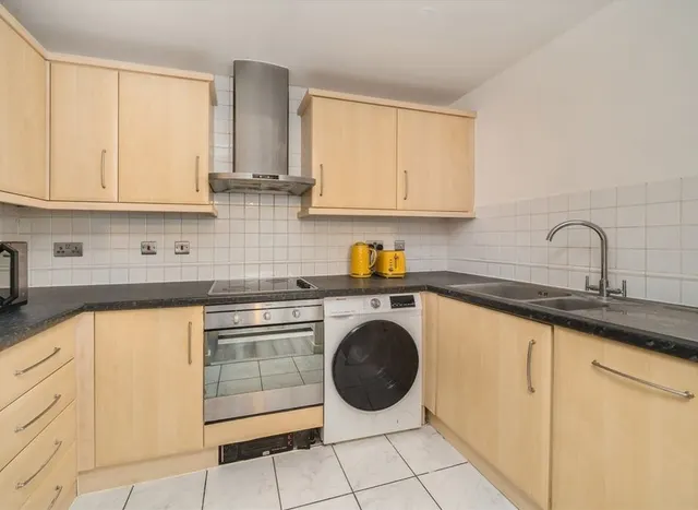 Boardwalk Place, Canary Wharf, E14, photo 3