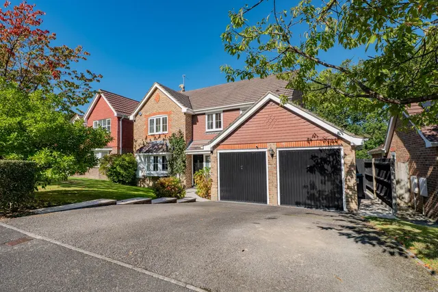 Millbrook Road, Crowborough, TN6, photo 1