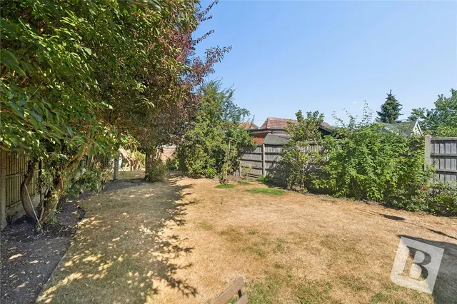 Crow Green Road, Pilgrims Hatch, CM15, photo 3