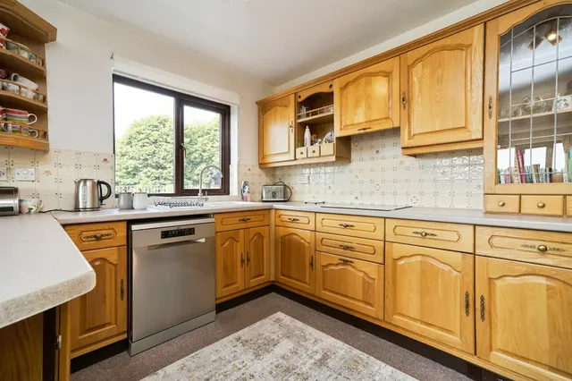 New Occupation Lane, Pudsey, LS28, photo 3