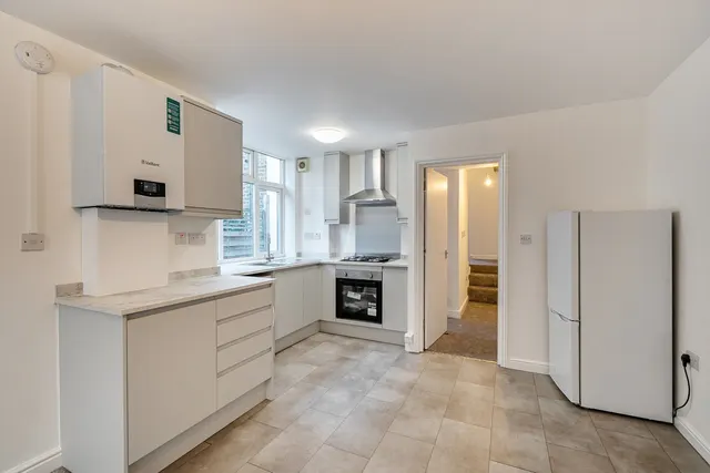 Ilderton Road, SE15, photo 1