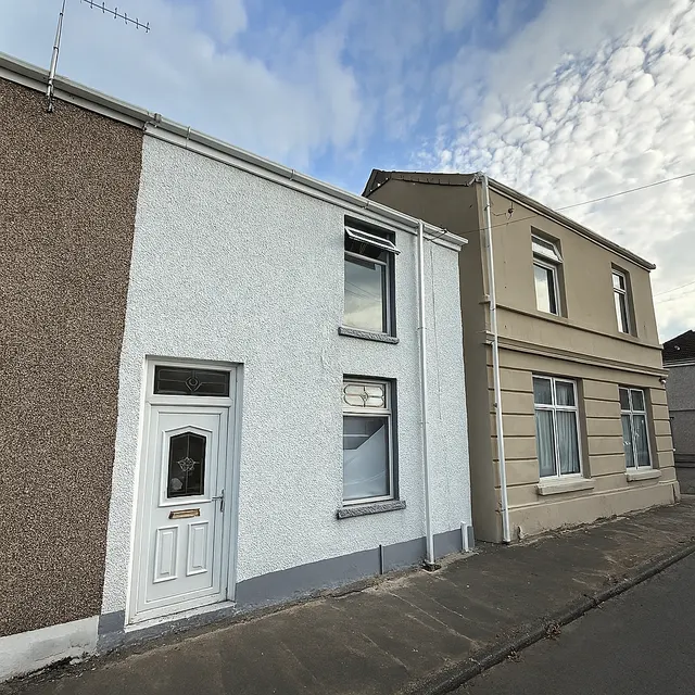 Regent Street East, Neath, SA11, photo 1