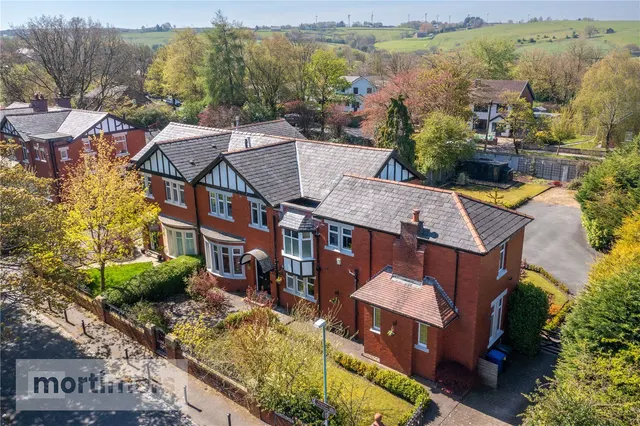 Hollins Lane, Accrington, BB5, photo 1