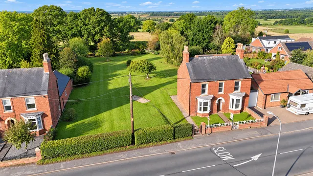 Gainsborough Road, Blyton, DN21, photo 1