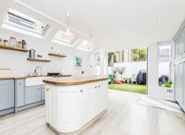 Photo 3 — Ingelow Road, Battersea, SW8