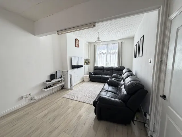 Willow Brook Road, Leicester, LE5, photo 3