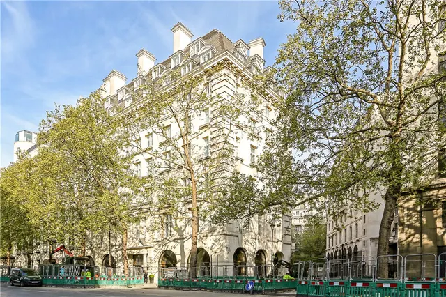 Photo 2 — Strand, London, WC2R