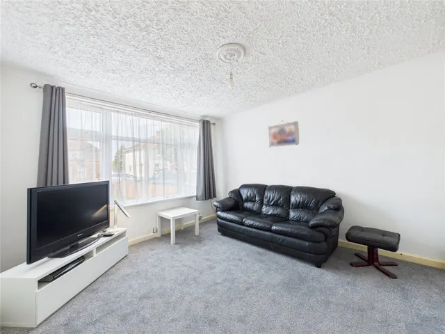 Hinkler Road, Kenton, HA3, photo 2