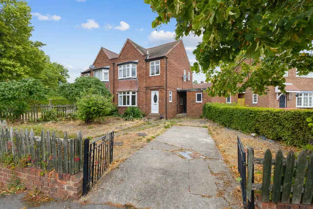 Rookhill Road, Pontefract, photo 1
