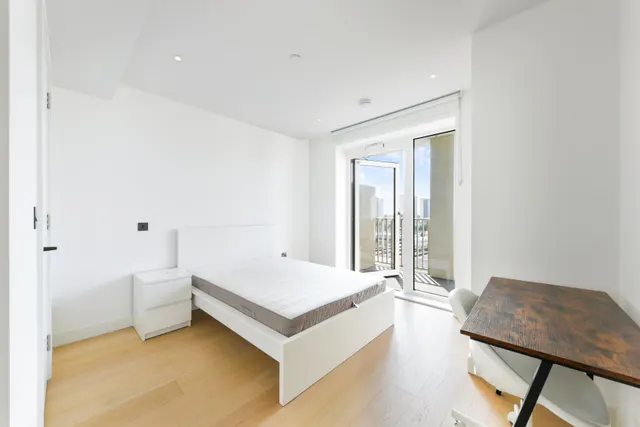 Fountain Park Way, W12, photo 3