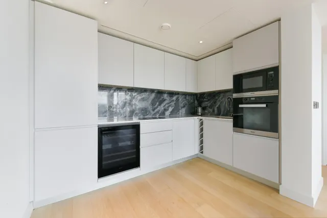 Fountain Park Way, W12, photo 2