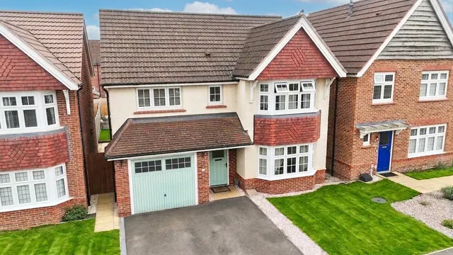 Reed Drive, Stafford, ST16, photo 1