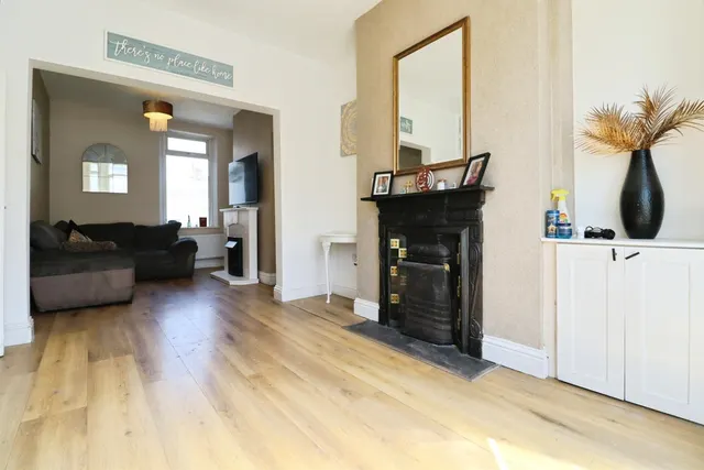 Photo 3 — Craddock Street, Cardiff