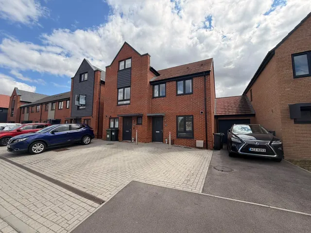Parlour Way, Portsmouth, PO6, photo 1
