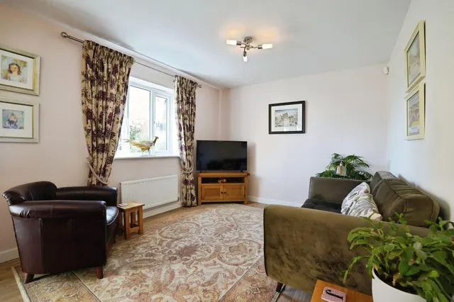 Blue Albion Street, Retford, DN22, photo 3