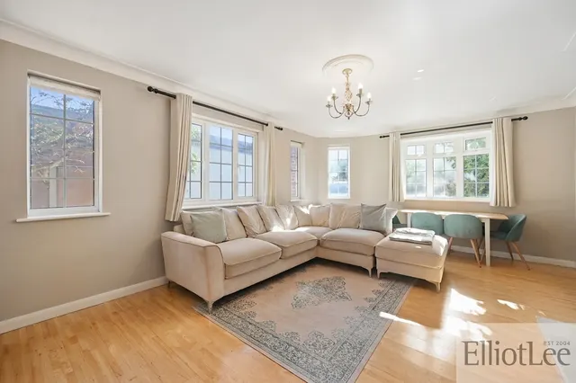 Vicarage Way, Harrow, HA2, photo 2