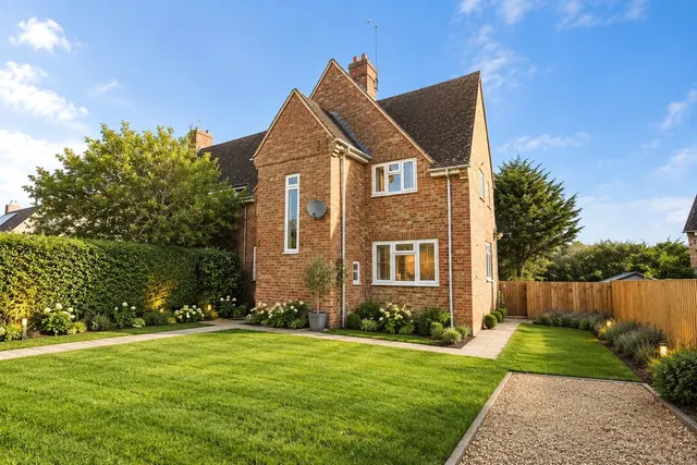 4 bedroom house, King Georges Field, Stow on the Wold, GL54