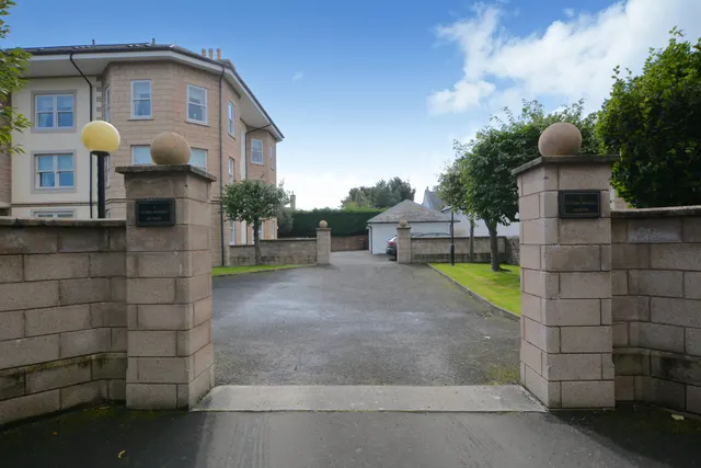 Photo 2 — Flat F Victoria Mansions, 4 Victoria Park, Ayr, KA7 2TR