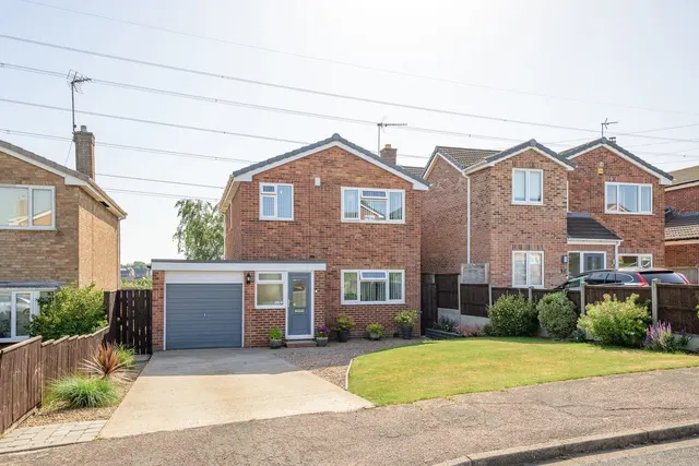 Reedings Close, Barrowby, photo 1