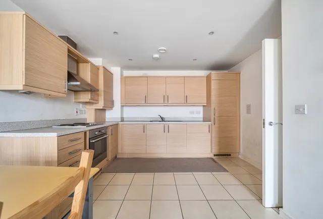 Photo 2 — Kingsbury Road, London, NW9 9AW