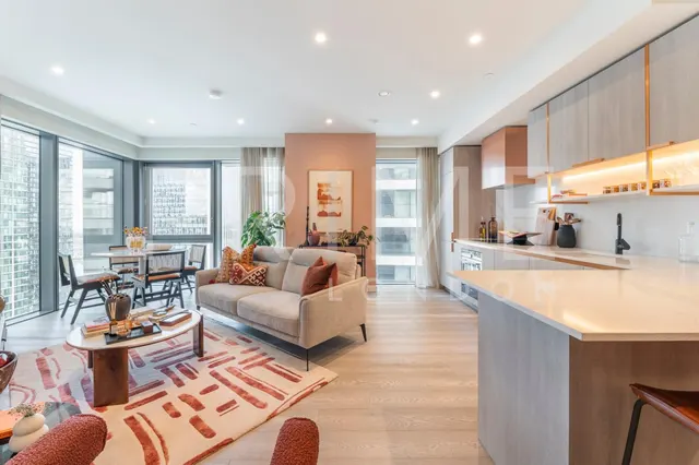 Aspen, Canary Wharf, E14, photo 1