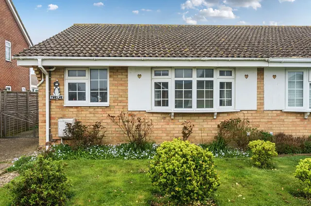 Eton Drive, West Wittering, PO20, photo 1