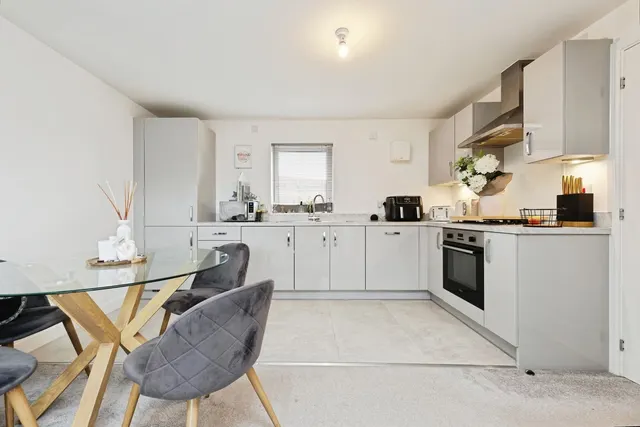 Market Garden Close, Ramsgate, CT12, photo 3