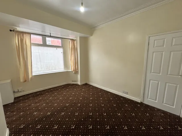 Brook Avenue, Levenshulme, M19, photo 3