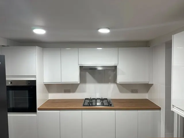 Photo 2 — Pretoria Road, LONDON, London, E16