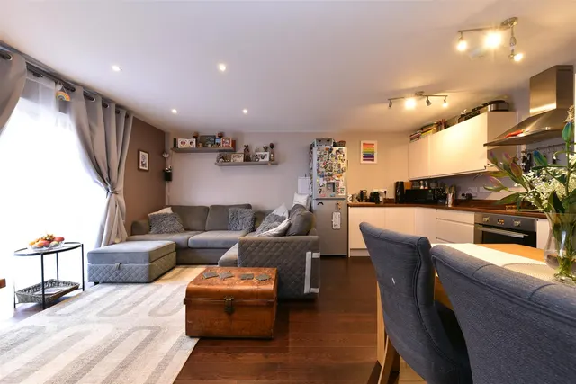Photo 3 — Brickdale House, Swingate, Stevenage, Herts, SG1 1AS