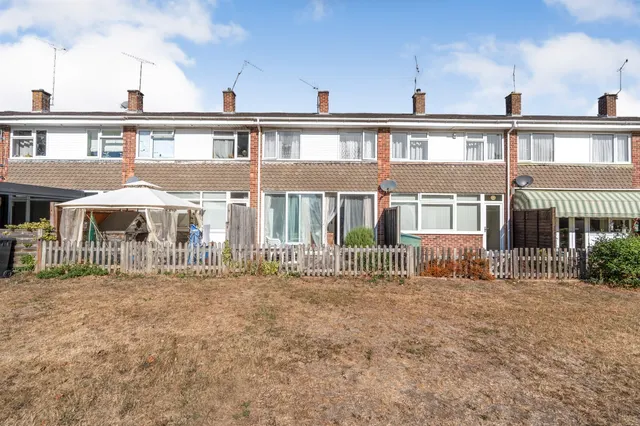 Fairview Drive, Romsey, photo 1