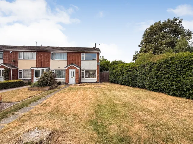 Petworth Drive, Loughborough, LE11, photo 1