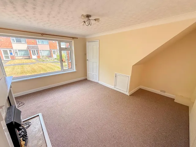 Photo 3 — Petworth Drive, Loughborough, LE11
