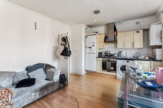 Photo 3 — Greenford Road, Harrow