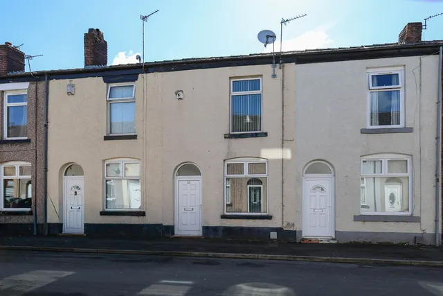 Marlborough Street, Heywood OL10 2JW, photo 1