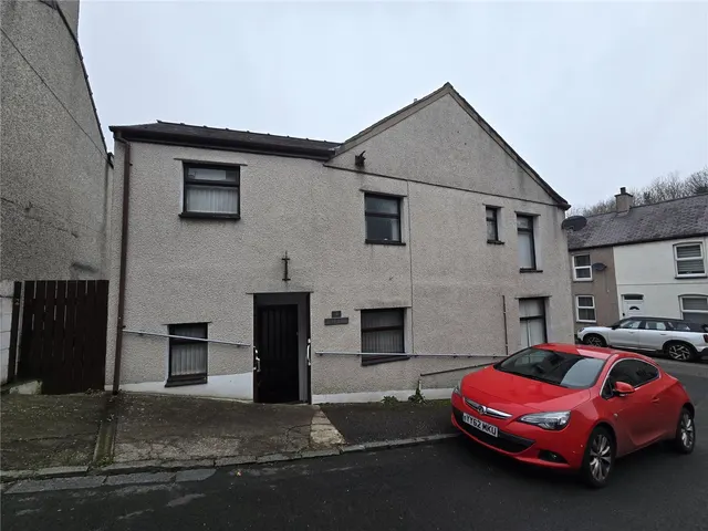 William Street, Caernarfon, LL55, photo 1