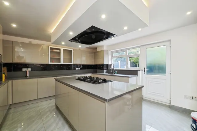 Photo 3 — Ranelagh Grove, Wollaton, Nottingham, NG8