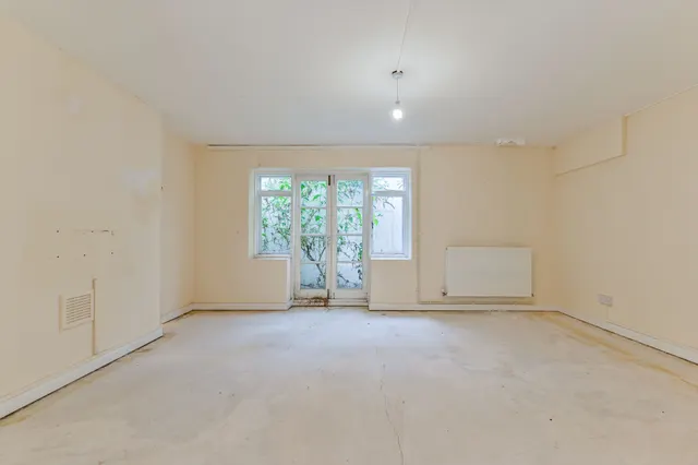 Lower Ground Floor, 16 Edis Street, London, photo 1