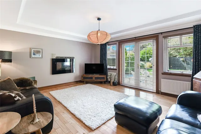 Photo 3 — Beechwood Drive, Glenrothes, Fife, KY7