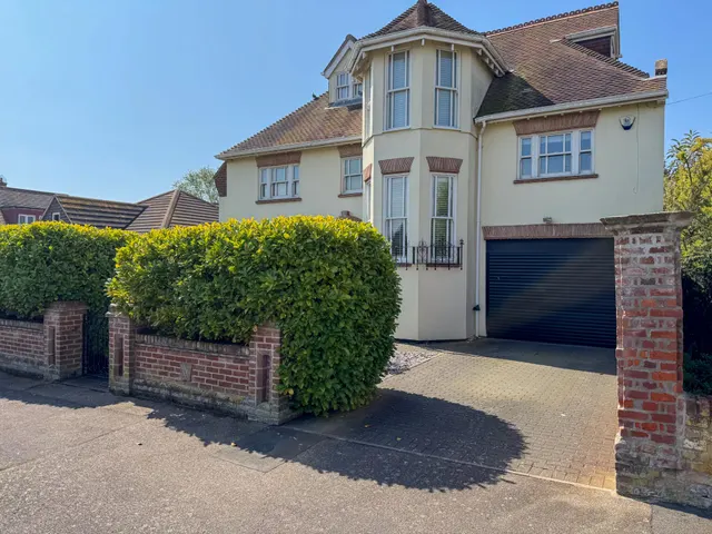 Frinton-on-Sea, Essex, photo 1