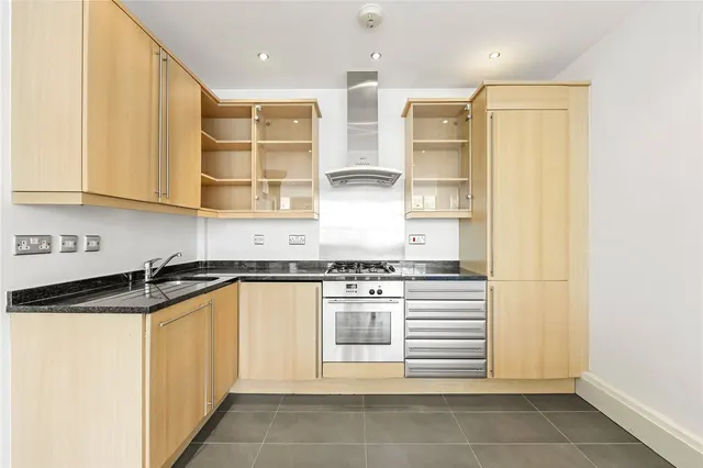 Shepherdess Place, London, N1, photo 3