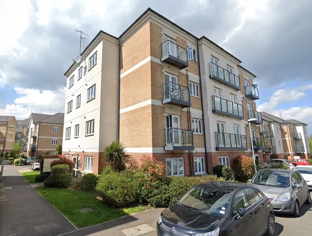 Cezanne Road, Watford, photo 1