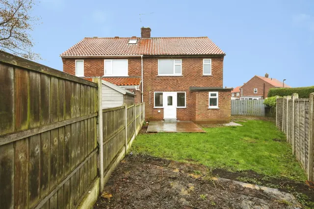 Photo 2 — Burns Road, Dinnington, Sheffield