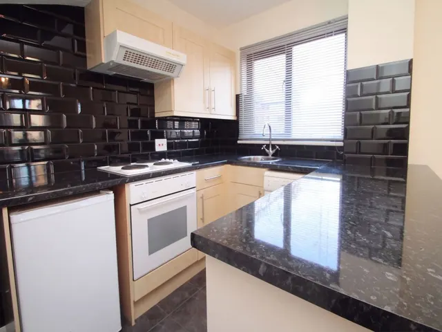 Ryeland Close, Yiewsley, UB7, photo 2