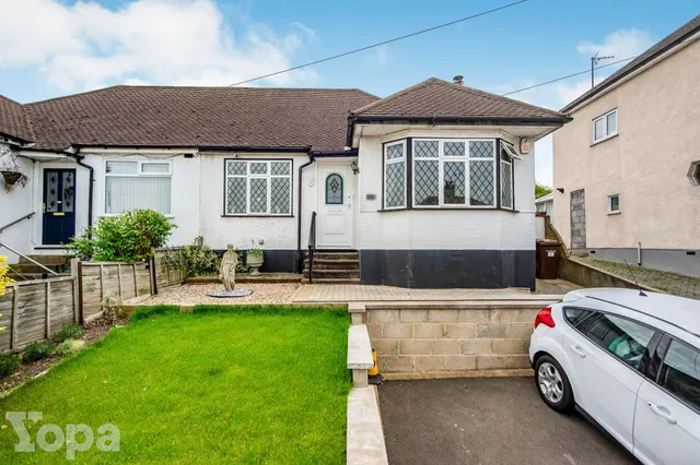 Lamorna Avenue, Gravesend, DA12, photo 1
