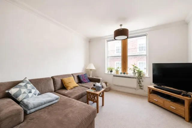 Maud Chadburn Place, London, SW4, photo 3